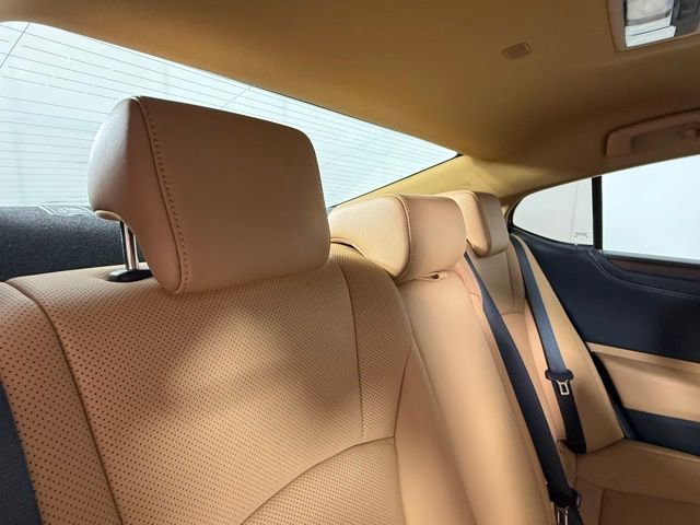 Used 2024 Lexus ES 350 w/ Premium Package image 30