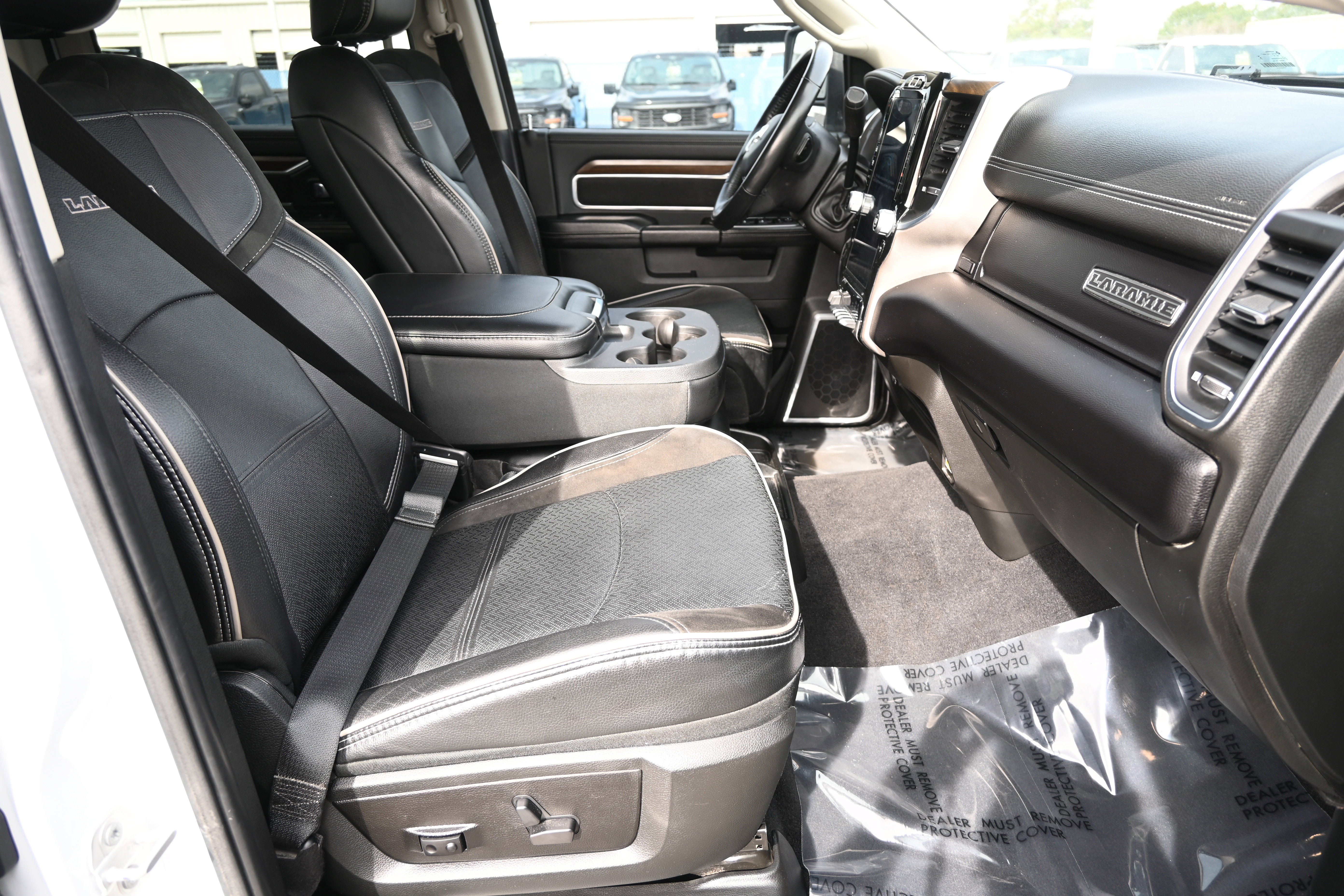 Used 2024 RAM 2500 Laramie image 16