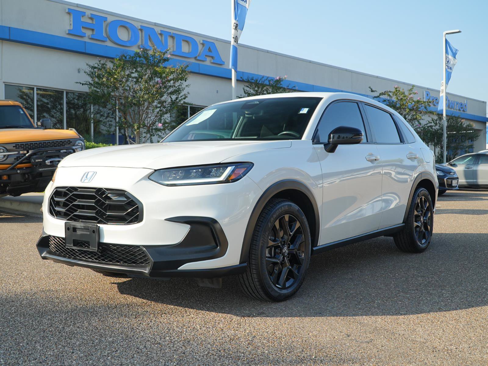 Used 2023 Honda HR-V Sport image 1