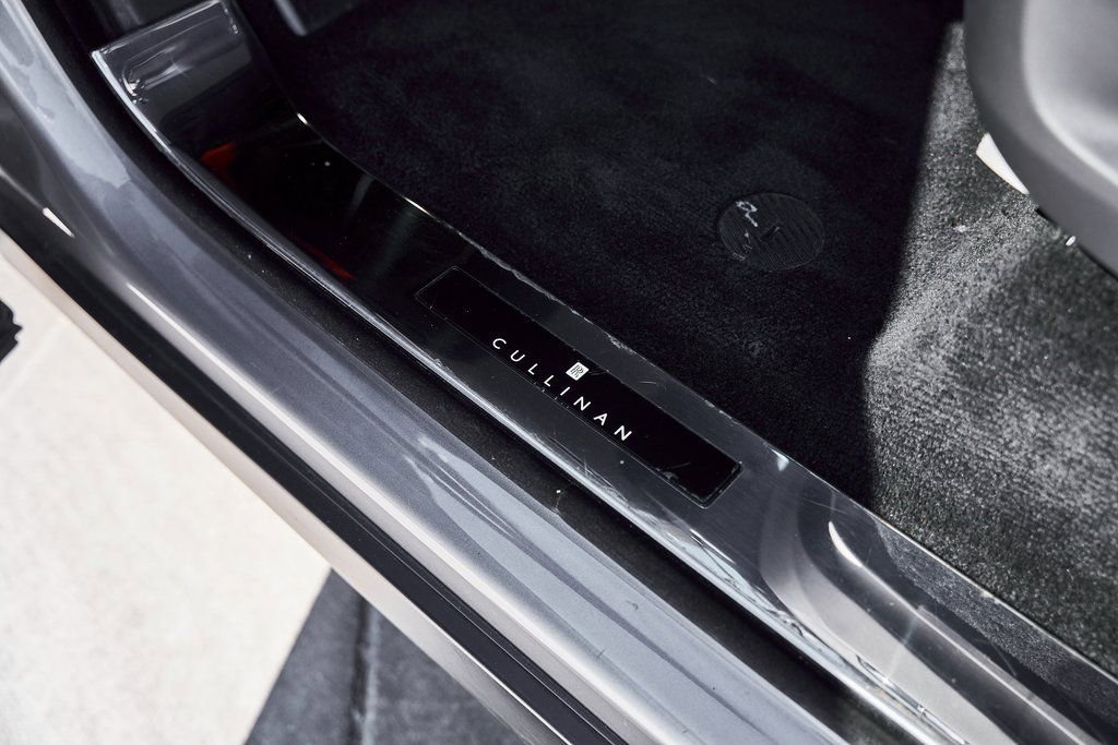 Used 2023 Rolls-Royce Cullinan image 39