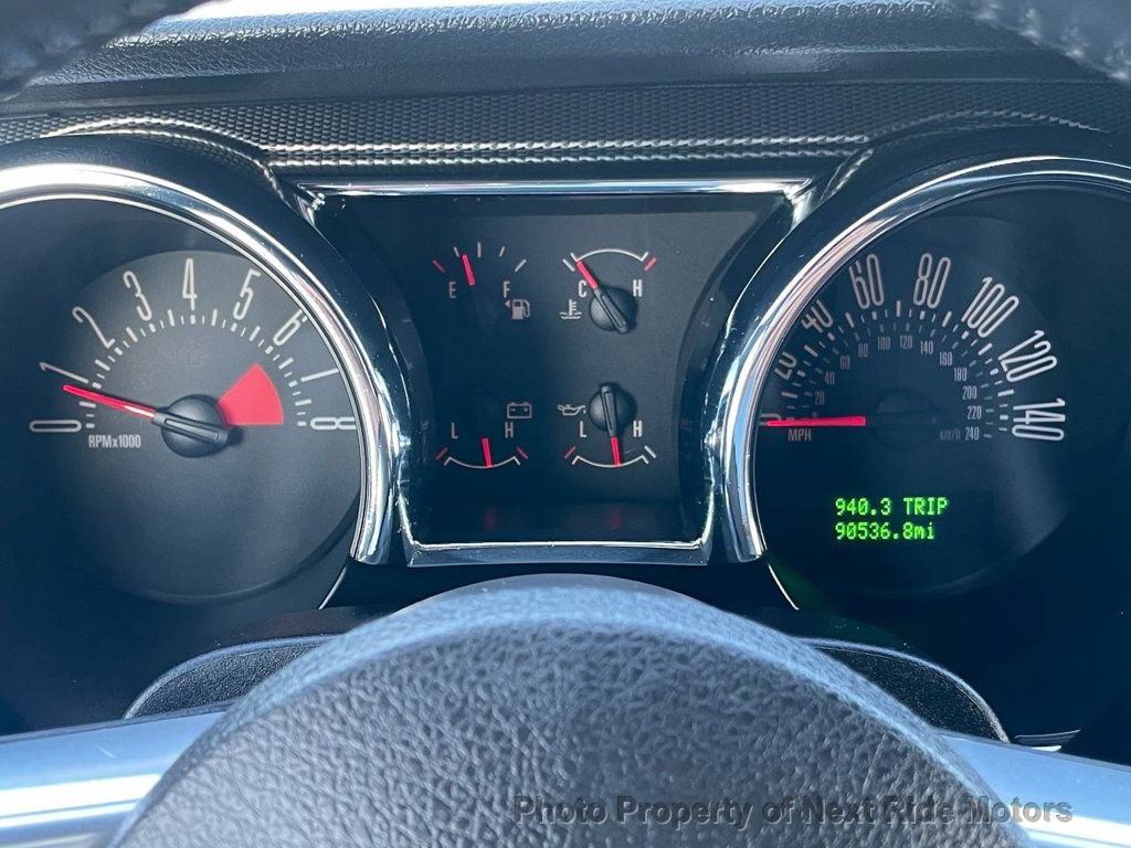 Used 2006 Ford Mustang GT RWD image 31
