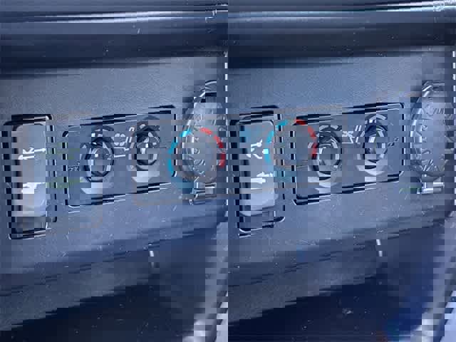 Used 2015 Toyota 4Runner Limited image 34