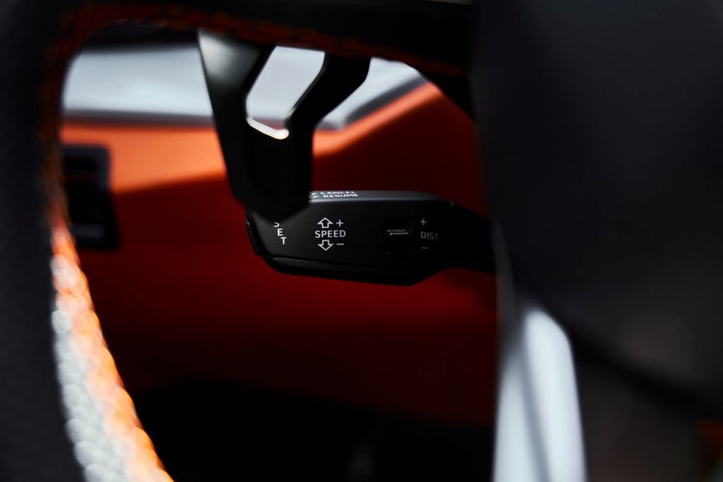 Used 2022 Lamborghini Urus AWD/4WD image 59