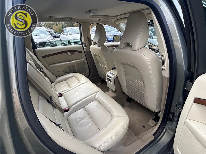 Used 2011 Volvo XC70 3.2 image 18