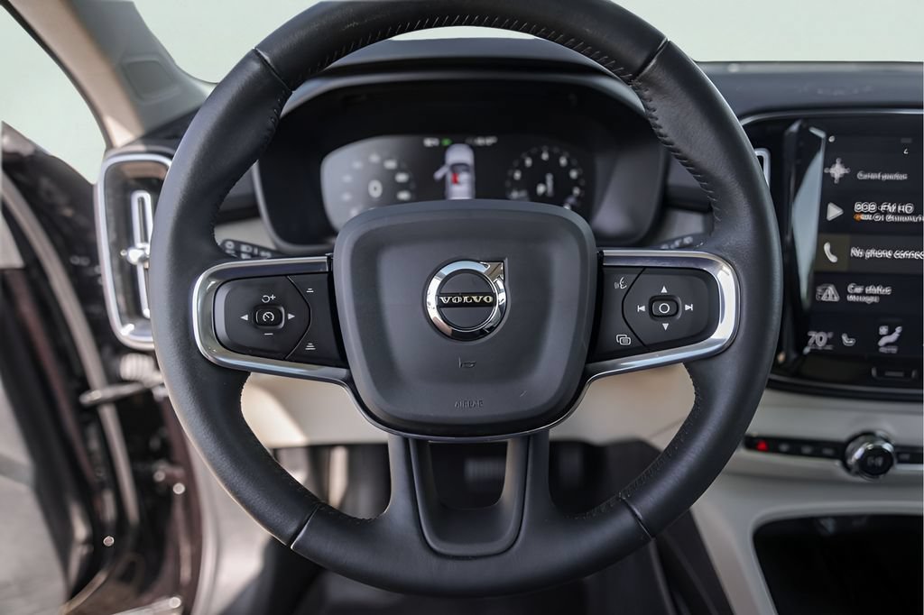 Used 2020 Volvo XC40 T5 Inscription w/ Protection Package Premier AWD/4WD image 15