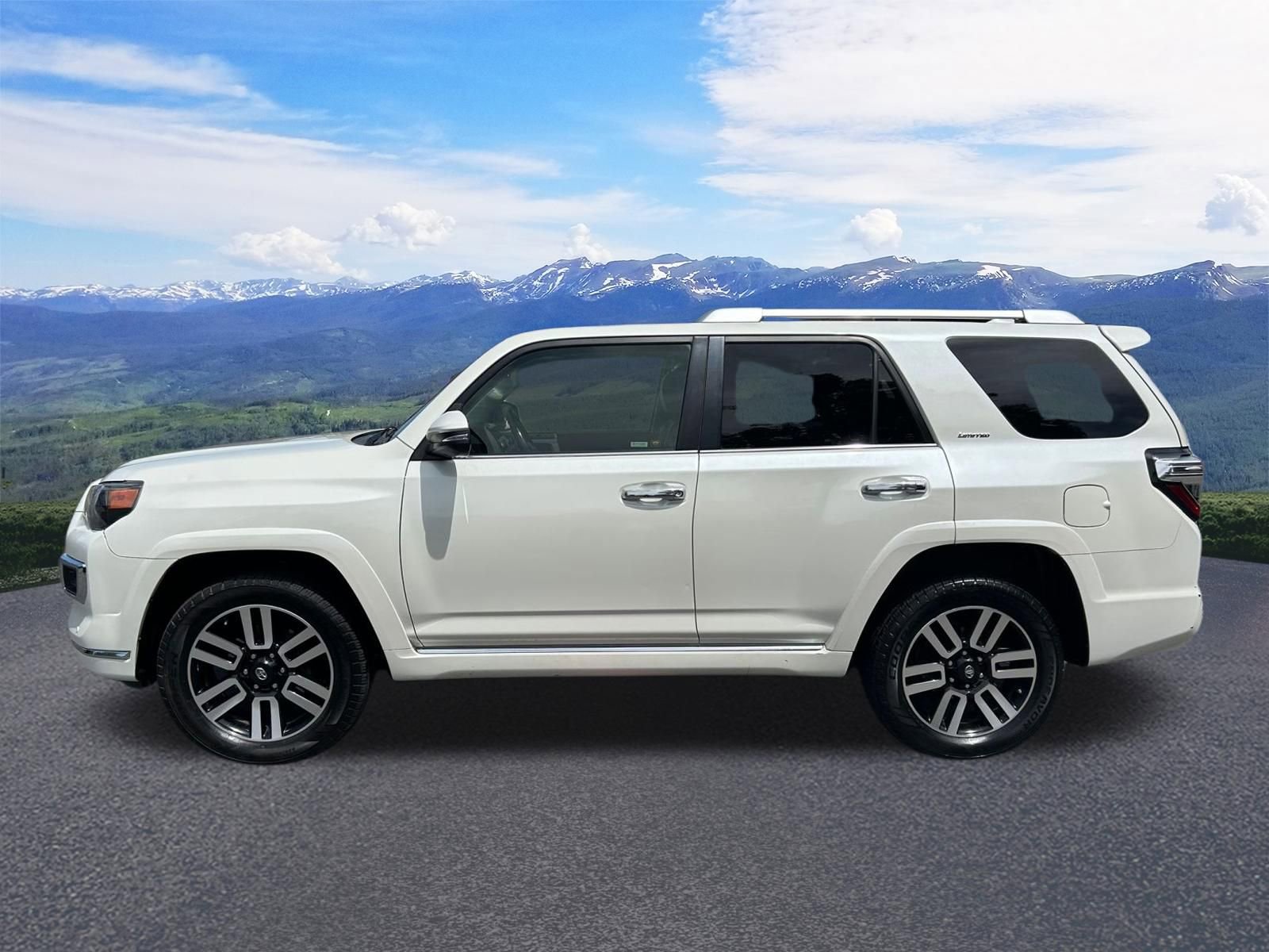 Used 2017 Toyota 4Runner Limited AWD/4WD image 2