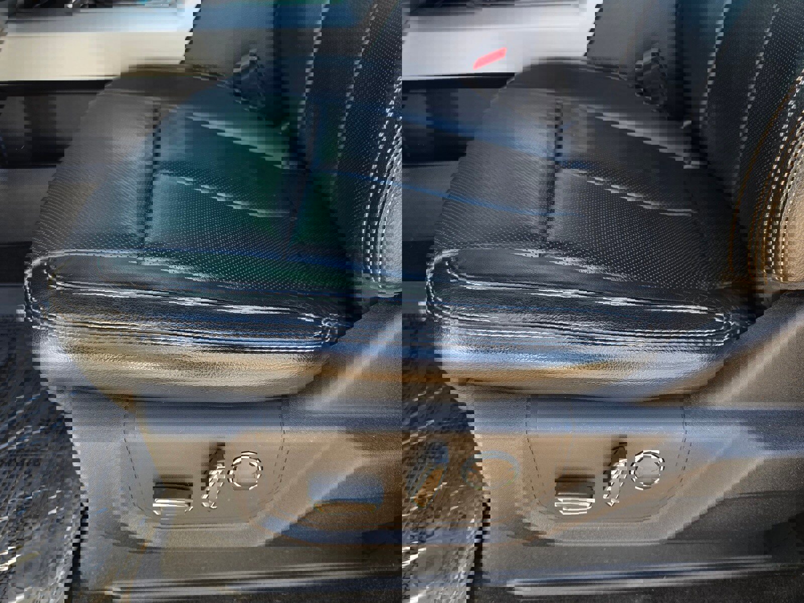 Used 2018 Ford F150 Lariat w/ Equipment Group 502A Luxury image 17