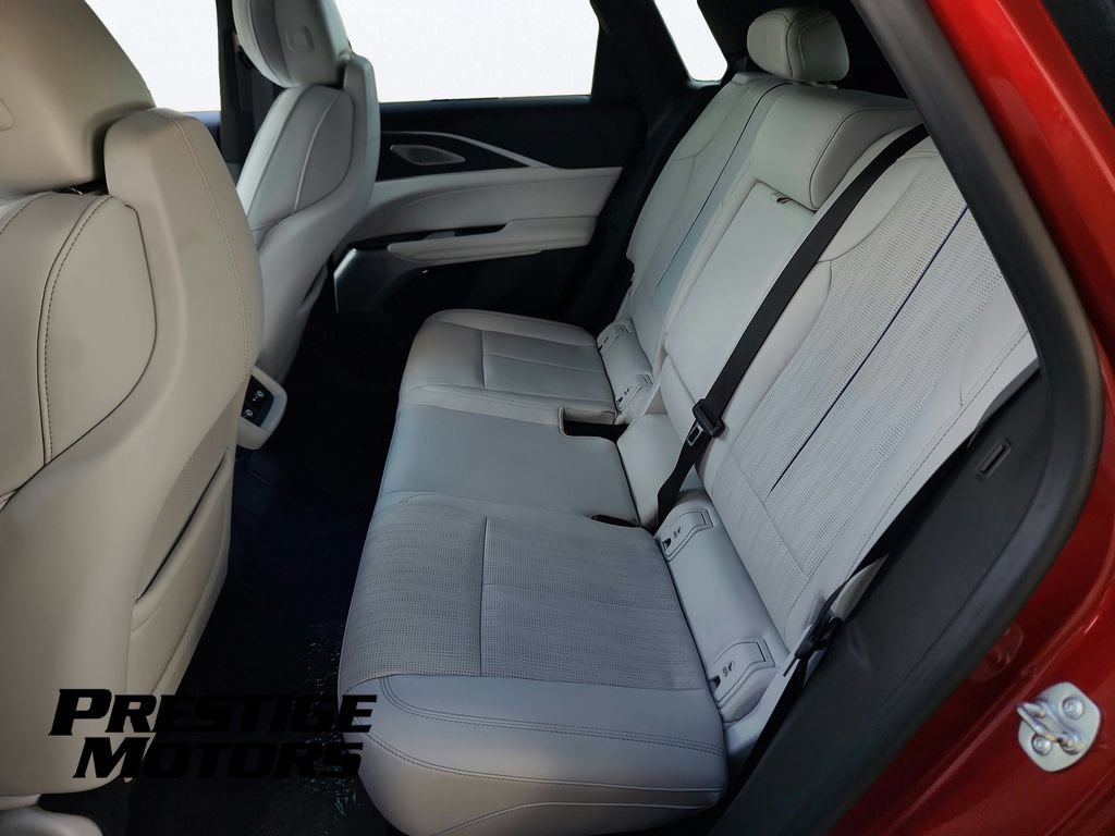 Used 2024 Cadillac Lyriq Sport AWD/4WD image 21