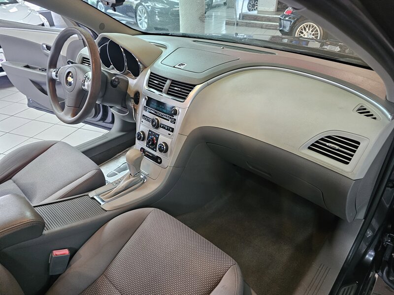 Used 2011 Chevrolet Malibu LT w/ Power Convenience Package FWD image 22