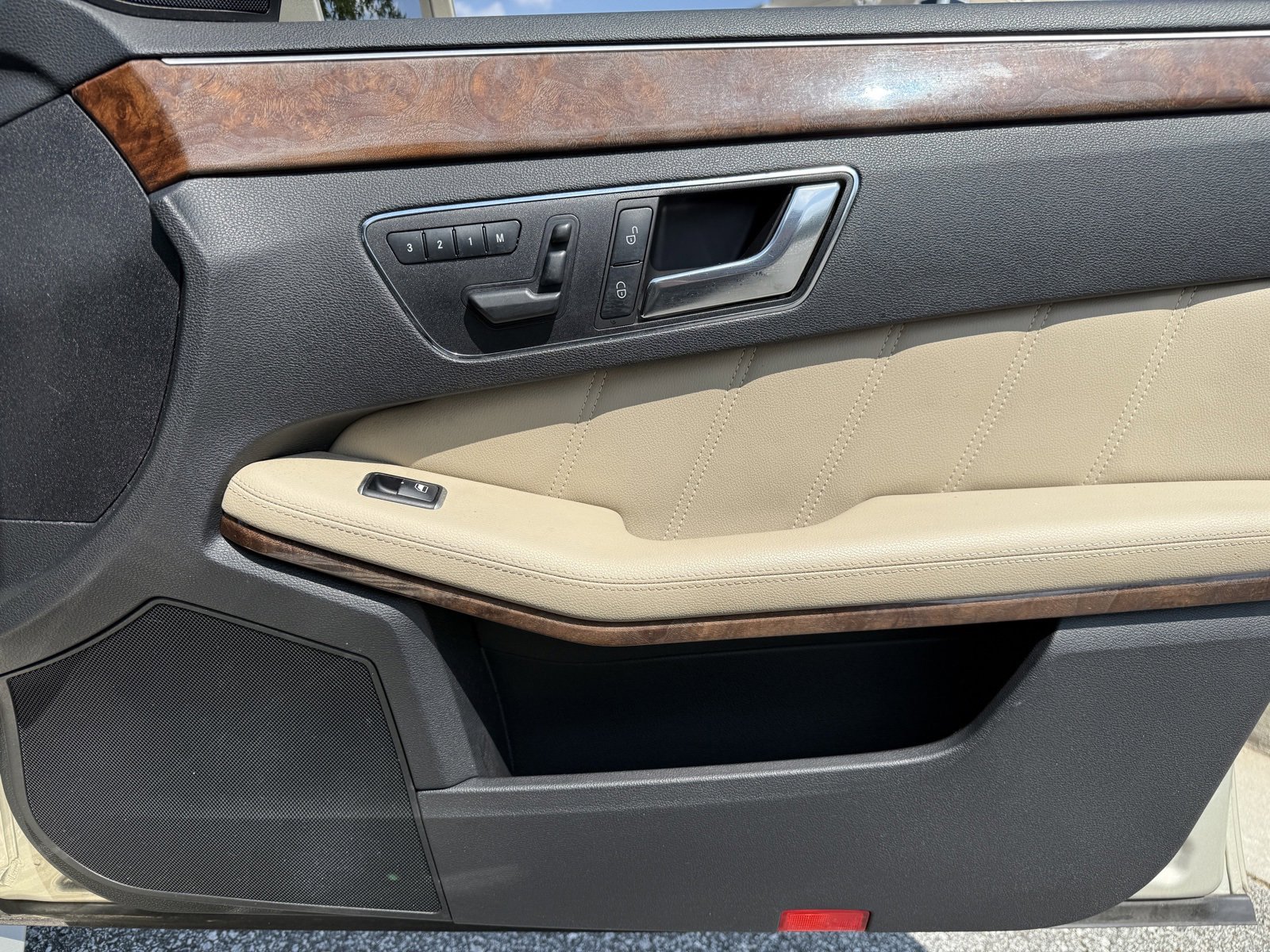 Used 2011 Mercedes-Benz E 350 Sedan image 43