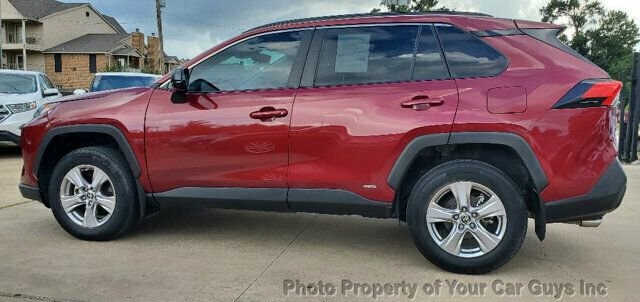 Used 2022 Toyota RAV4 LE image 18