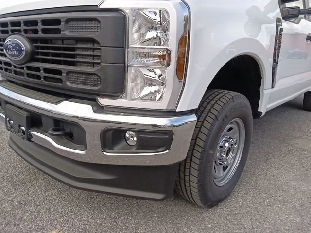 New 2026 Ford F250 XL w/ XL Chrome Package image 9