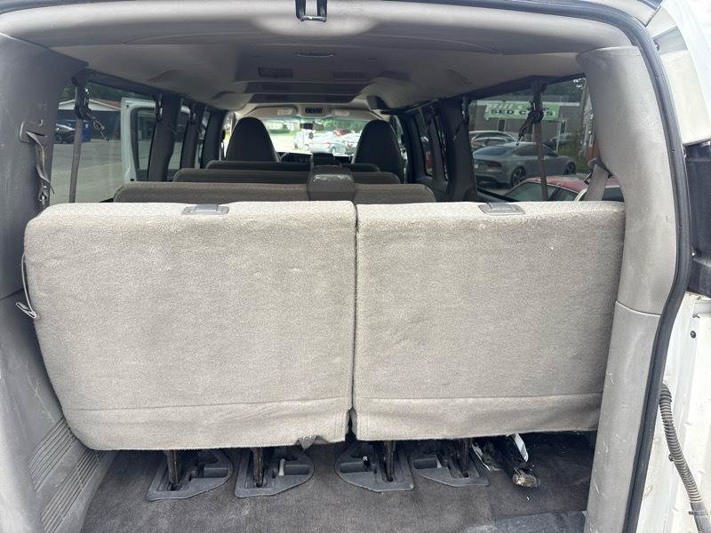 Used 2010 Chevrolet Express 3500 LT w/ LT Preferred Equipment Group RWD image 23