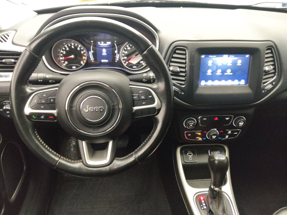 Used 2020 Jeep Compass Latitude FWD image 22