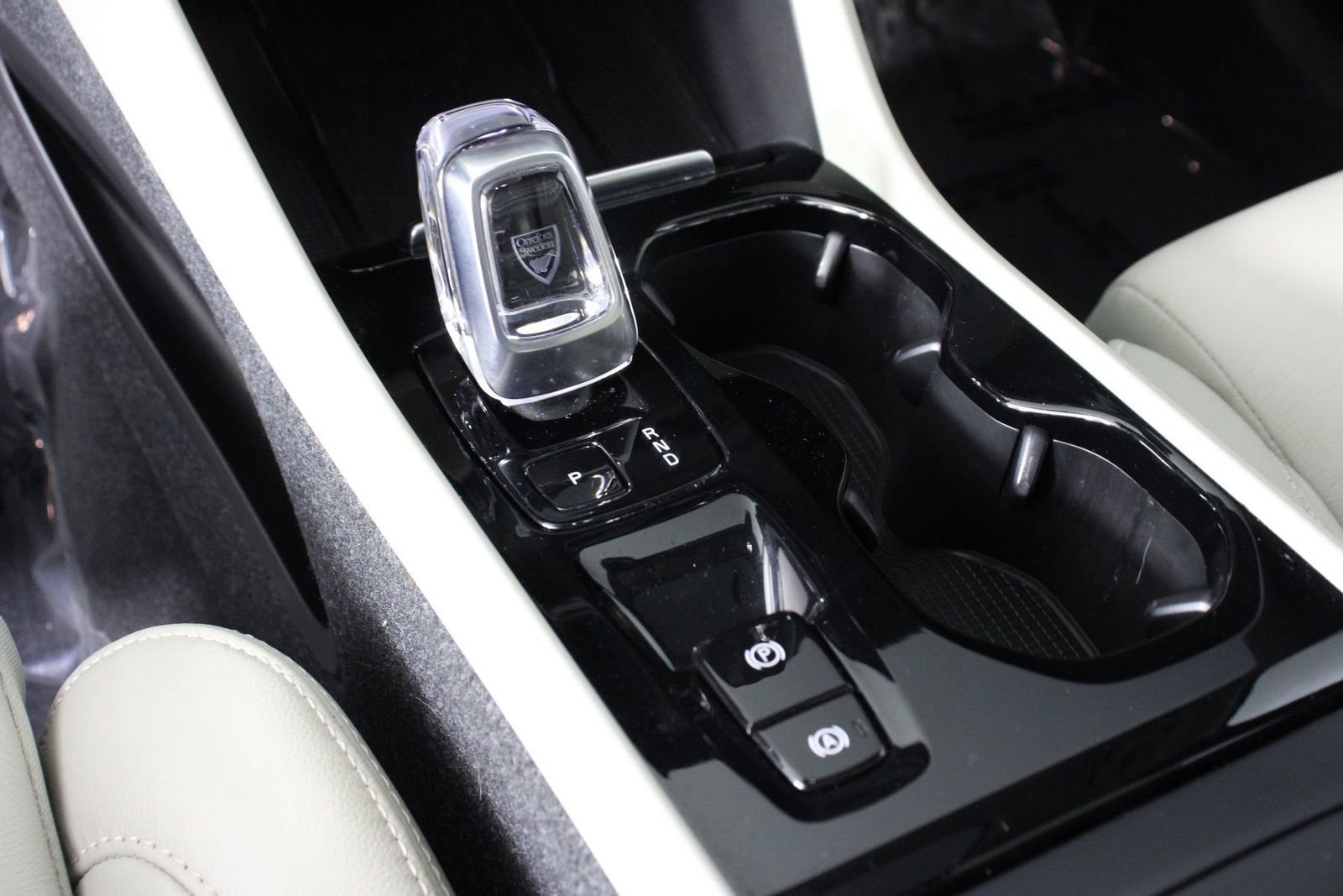 Used 2023 Volvo XC40 B5 Ultimate w/ Protection Package Premier AWD/4WD image 15