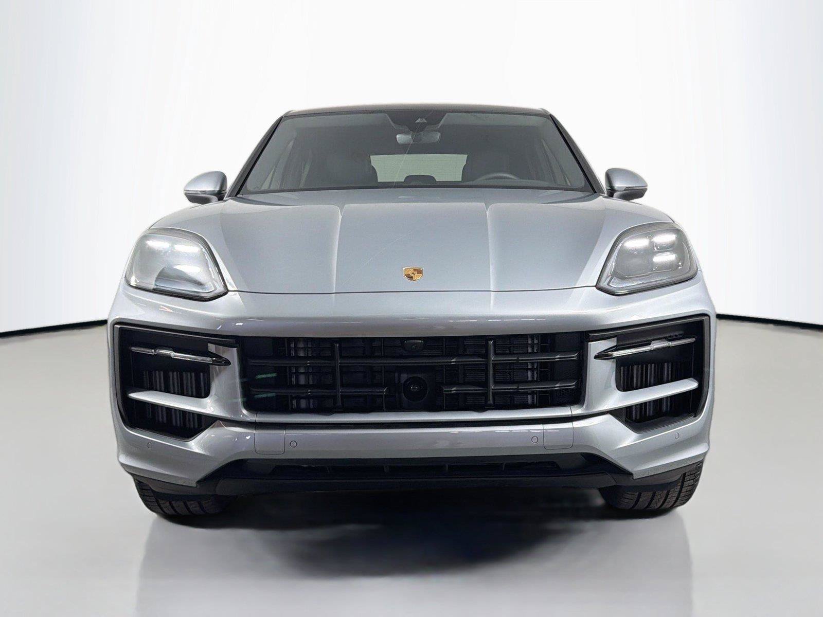 Certified 2025 Porsche Cayenne Coupe AWD/4WD image 10