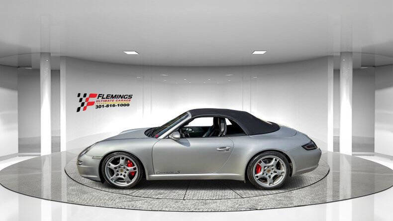 Used 2005 Porsche 911 Carrera S image 4