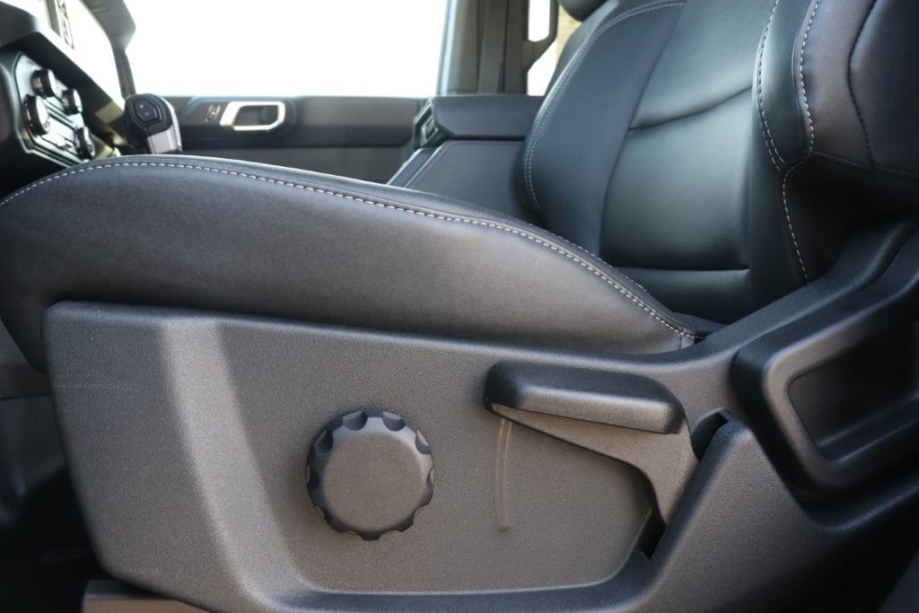 New 2025 Ford Bronco Badlands image 39