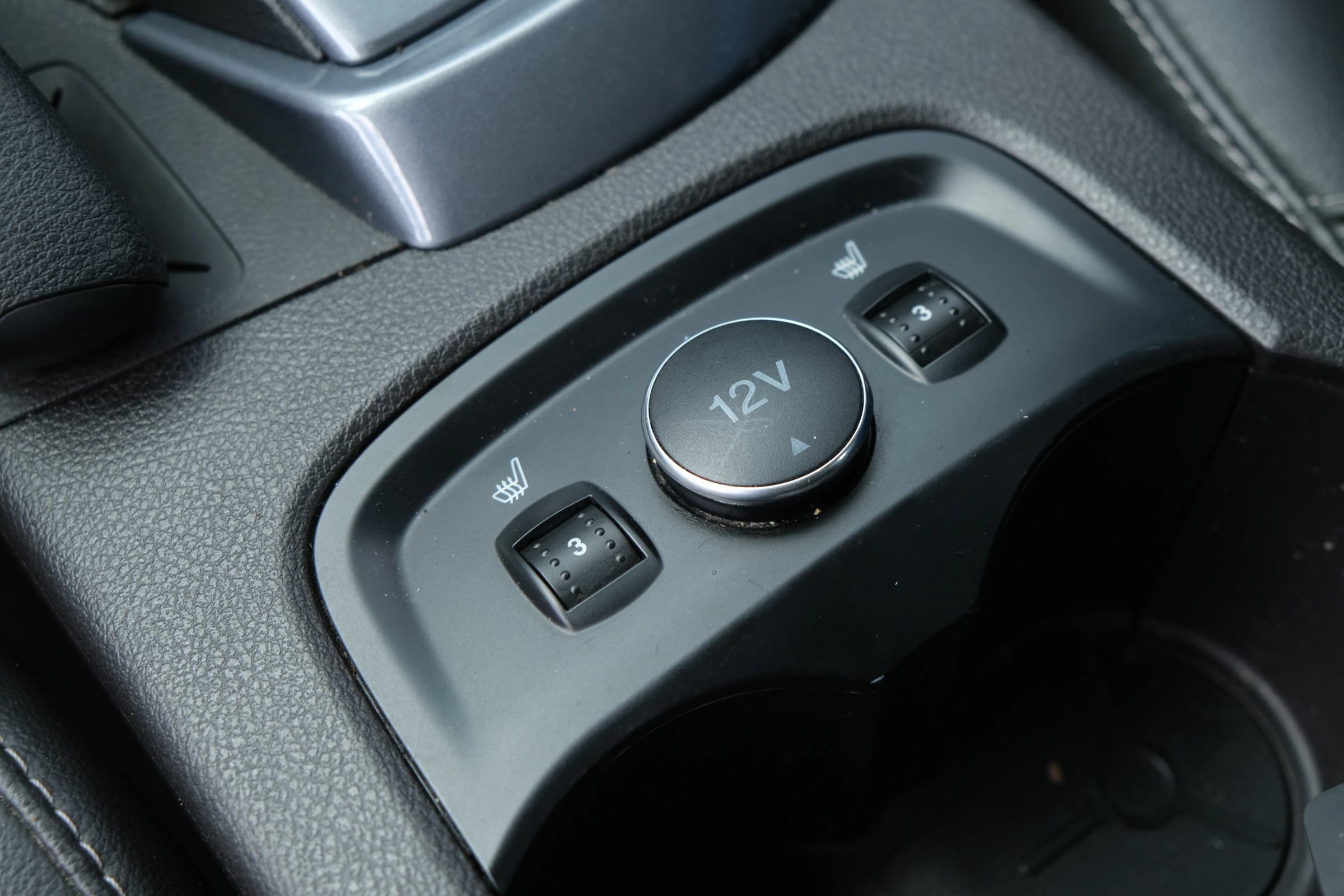 Used 2014 Ford Focus Titanium FWD image 21