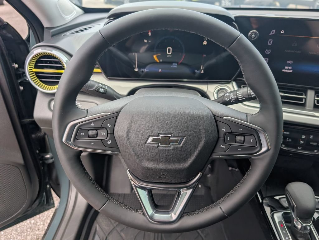 New 2026 Chevrolet Trax LT w/ Sunroof Package FWD image 14