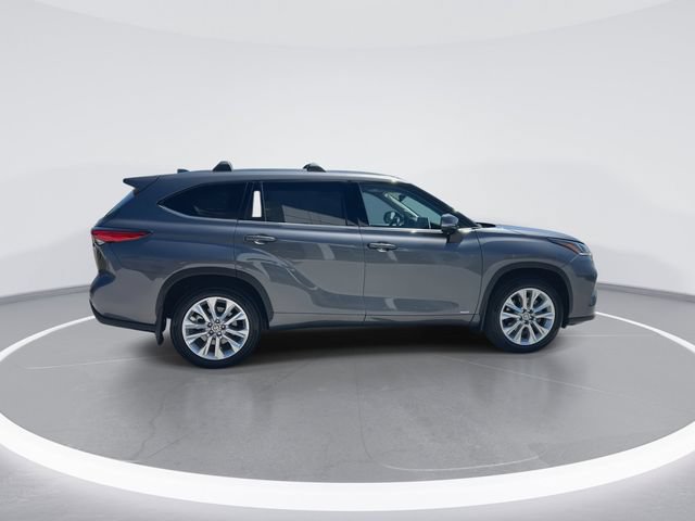 Used 2023 Toyota Highlander Limited AWD/4WD image 9