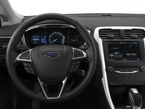 Used 2016 Ford Fusion SE w/ Equipment Group 202A image 9