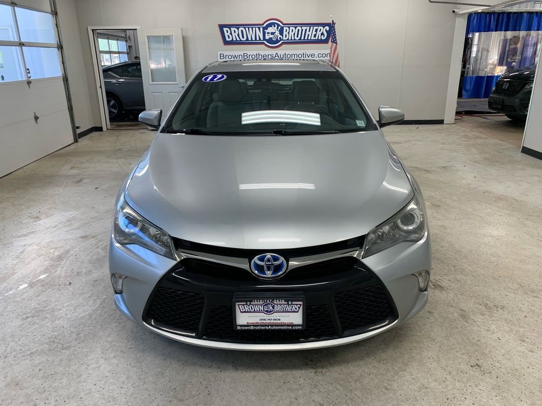 Used 2017 Toyota Camry SE w/ Moonroof Package image 11