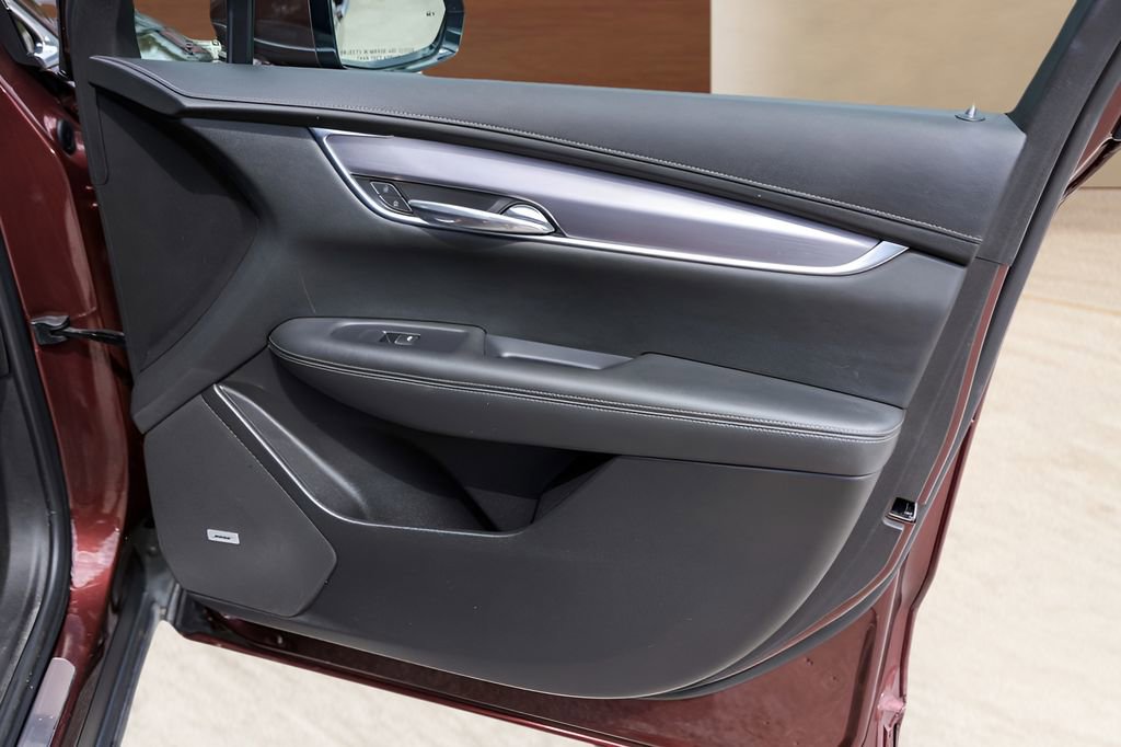 Used 2022 Cadillac XT6 Luxury FWD image 33