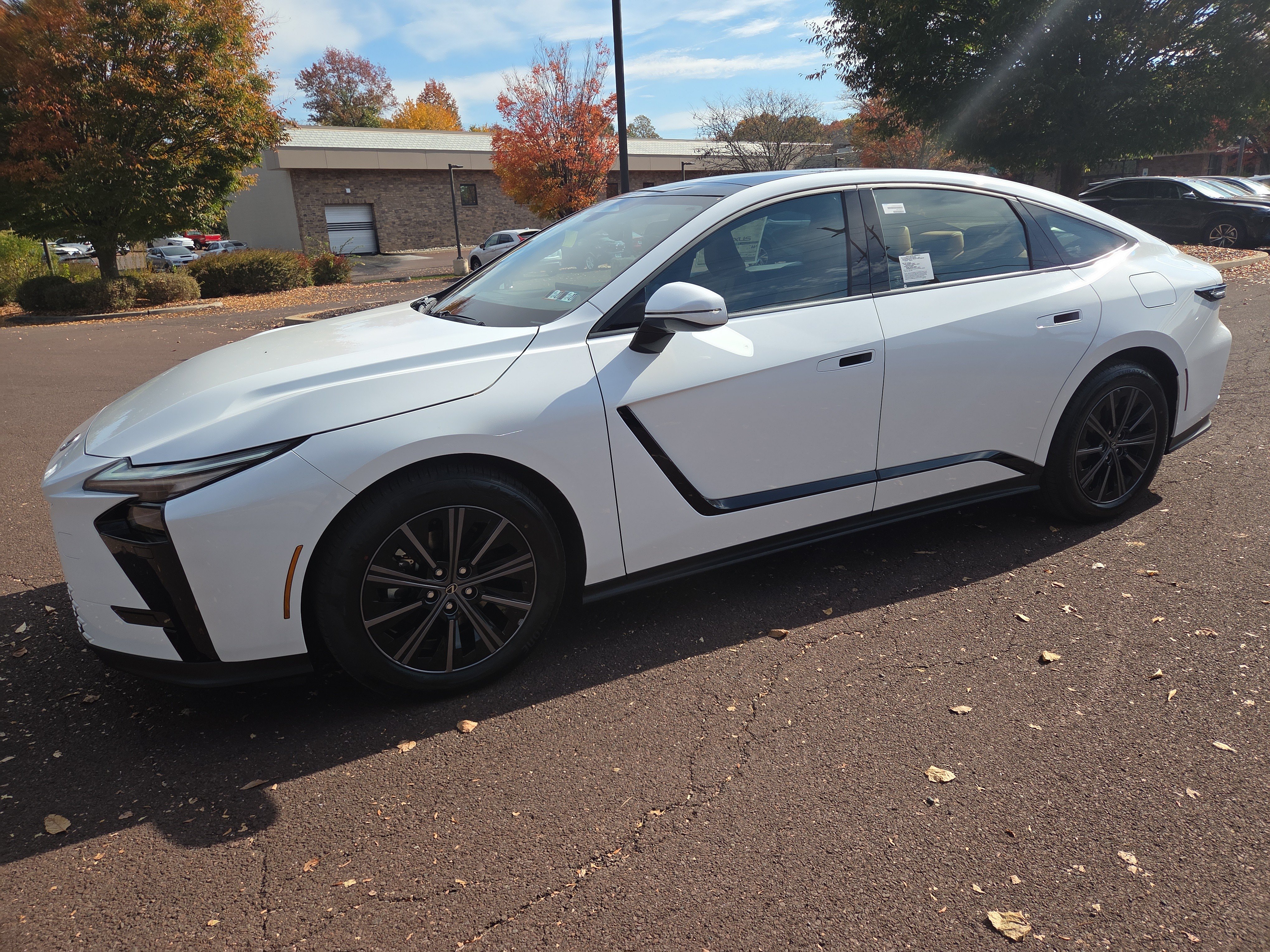 New 2026 Lexus ES 350h AWD w/ Convenience Package image 5