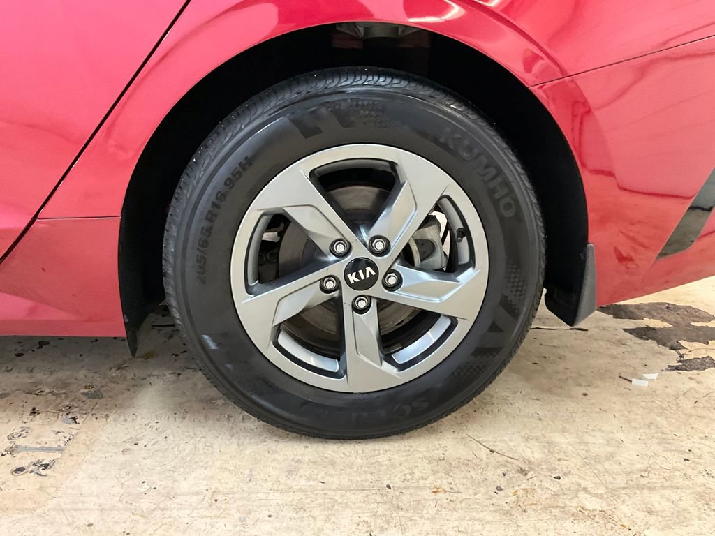 Used 2021 Kia K5 LXS image 15