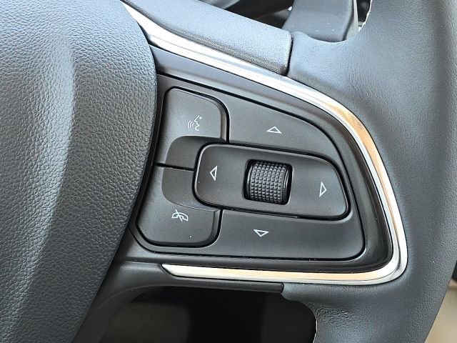 Used 2021 Buick Envision Essence w/ Technology Package I image 40