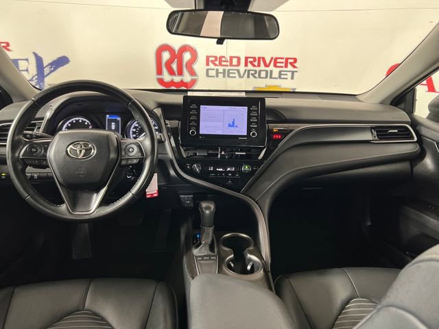 Used 2023 Toyota Camry SE image 13