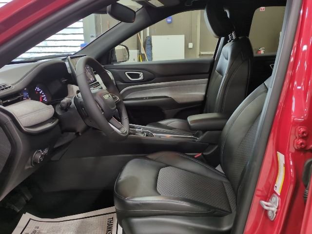 Used 2023 Jeep Compass Latitude w/ Convenience Group image 11