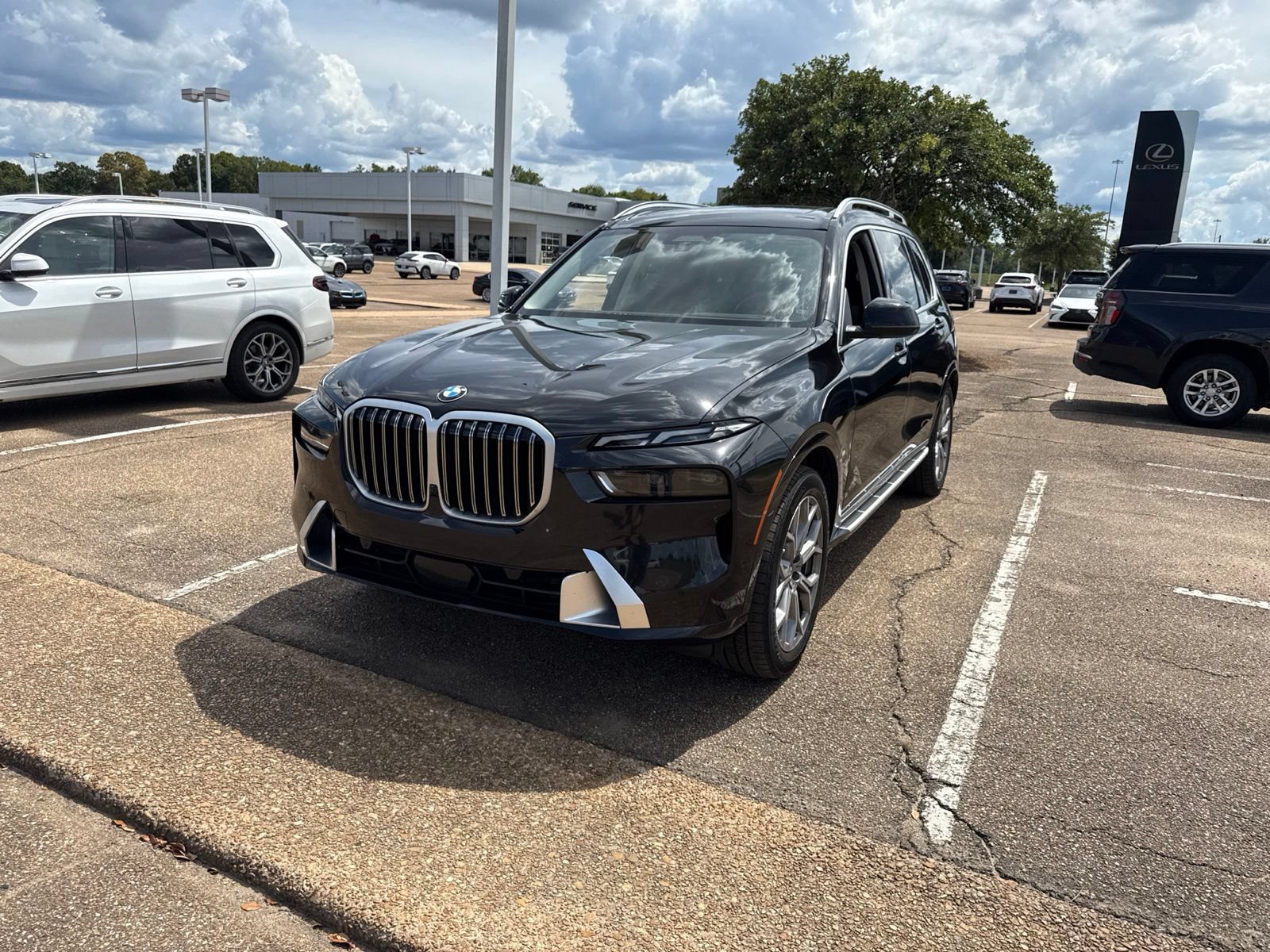 Certified 2024 BMW X7 xDrive40i w/ Executive Package AWD/4WD video 1