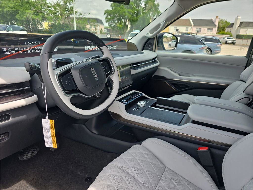 New 2026 Lincoln Navigator L Black Label AWD/4WD image 19