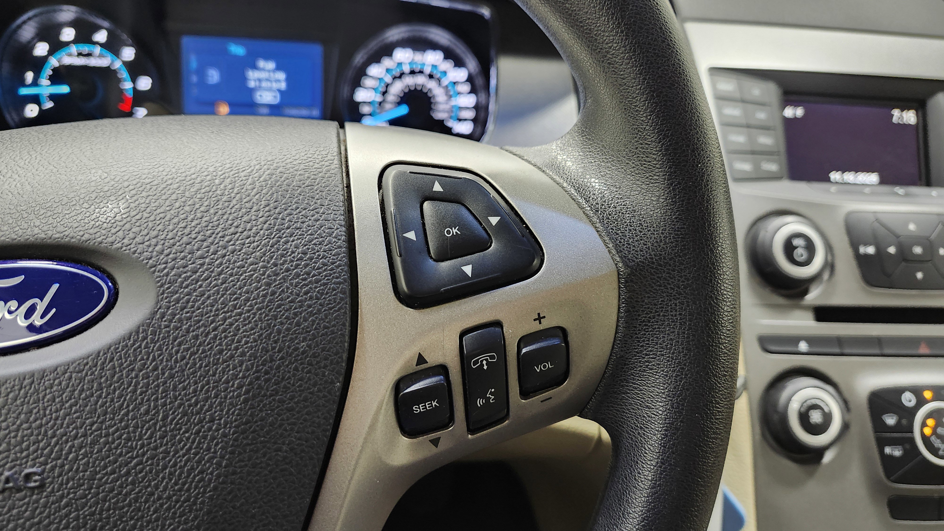 Used 2016 Ford Taurus SE image 27