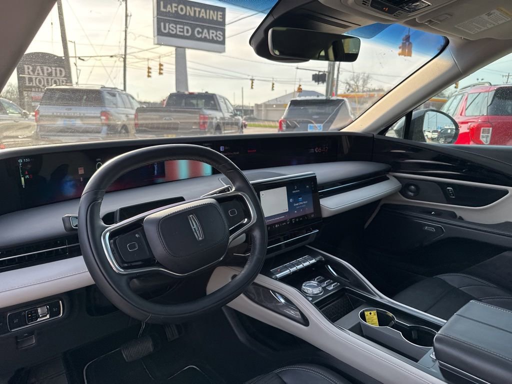 Certified 2024 Lincoln Nautilus Reserve w/ Equipment Group 202A image 11