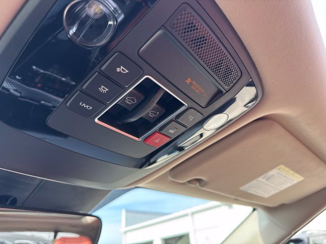 Used 2022 Kia Carnival SX Prestige w/ Paint Protection Package FWD image 58