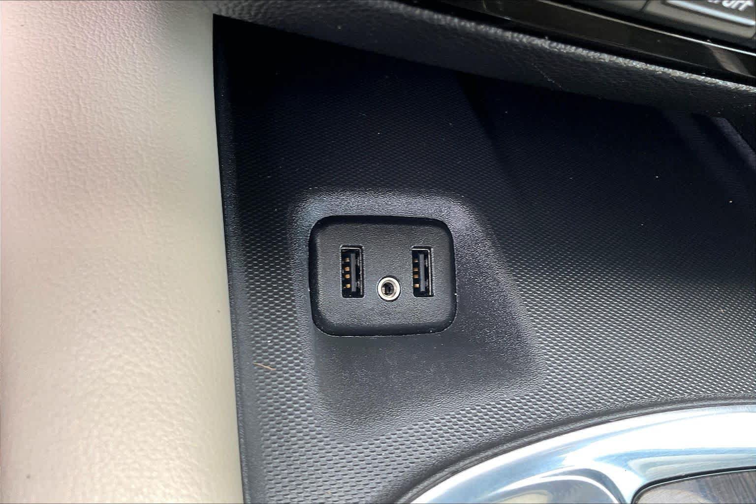 Used 2019 Buick Enclave Essence w/ Trailering Package, 5000 lbs. FWD image 33