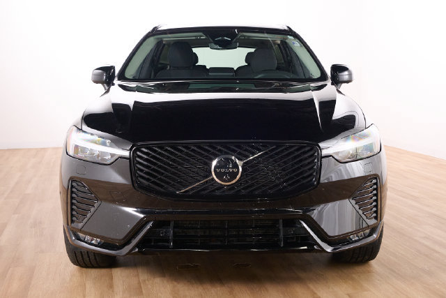 Certified 2026 Volvo XC60 B5 Plus AWD/4WD image 2