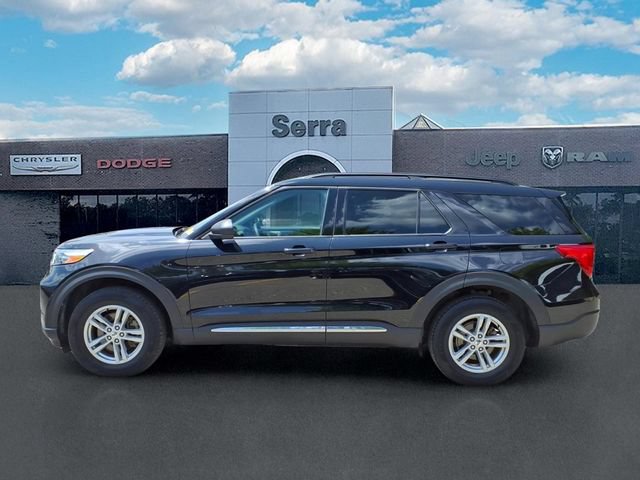Used 2024 Ford Explorer XLT AWD/4WD image 4