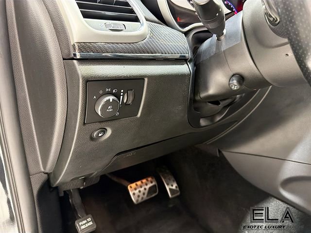 Used 2015 Jeep Grand Cherokee SRT image 11