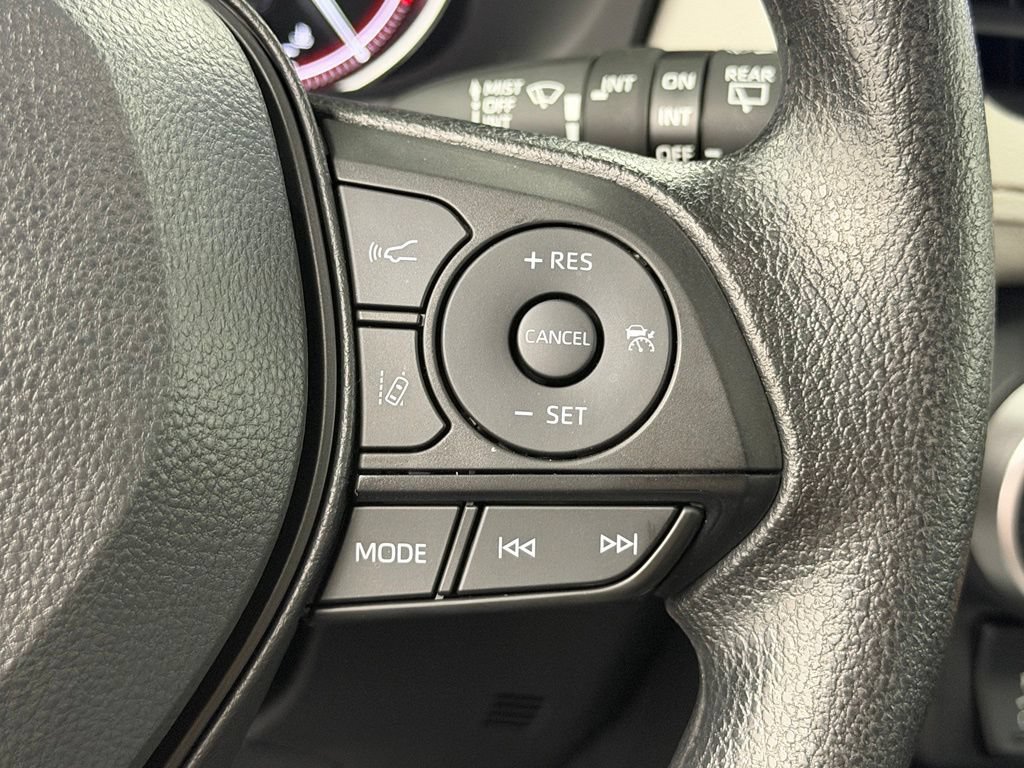 Certified 2025 Toyota RAV4 XLE w/ Convenience Package FWD image 29