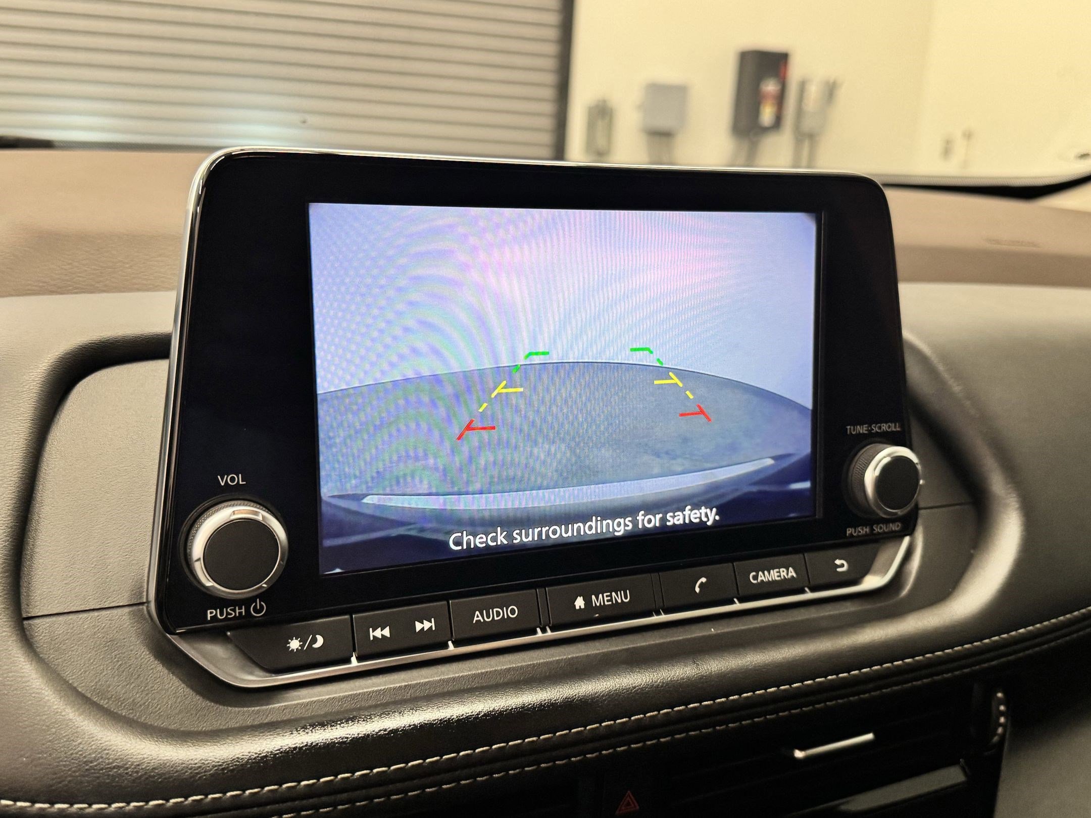 Used 2022 Nissan Rogue SV image 18