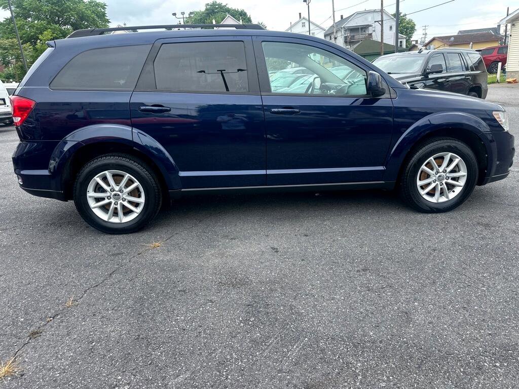 Used 2017 Dodge Journey SXT w/ Comfort/Convenience Group image 5
