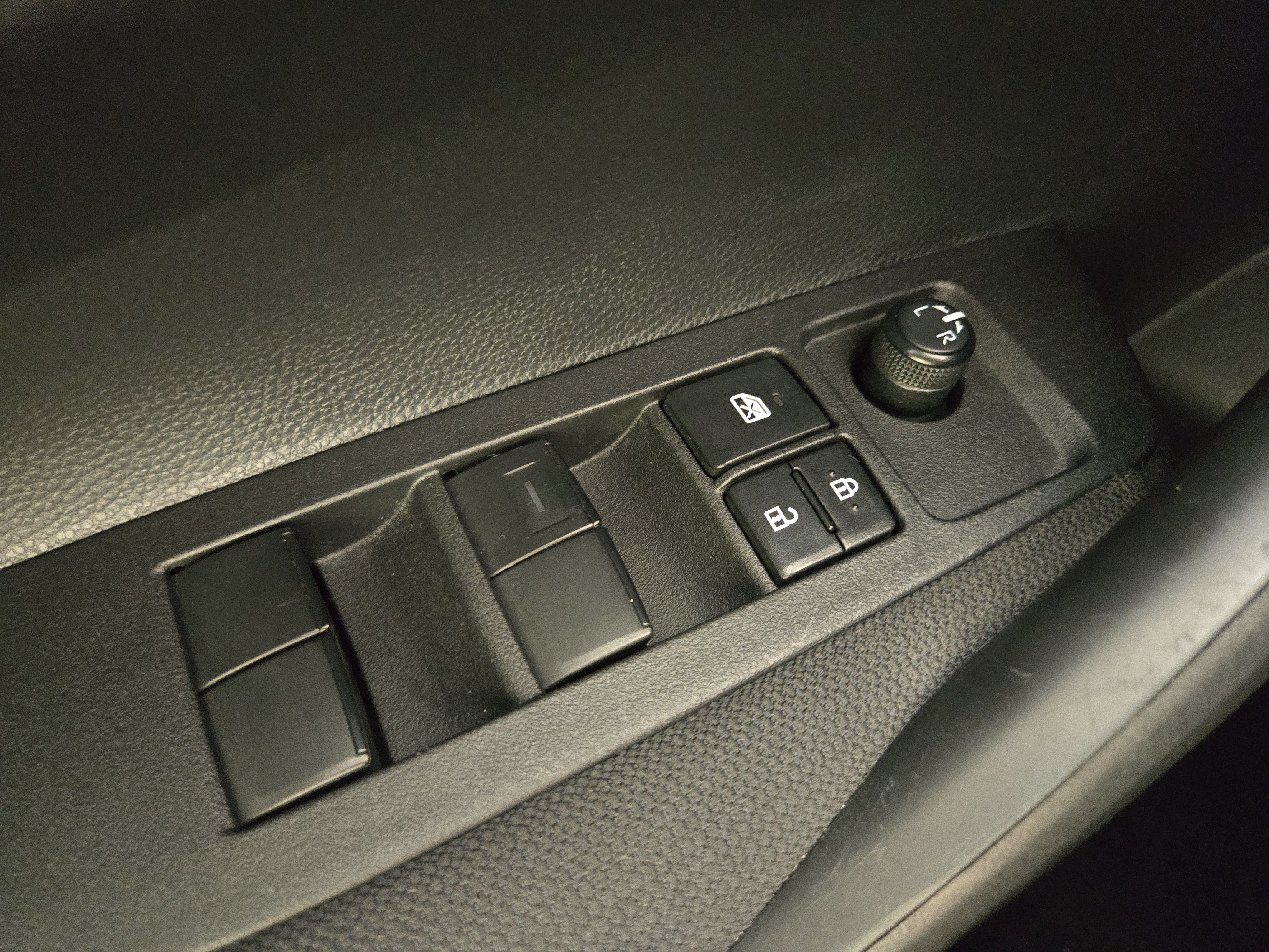 Used 2025 Toyota Corolla LE FWD image 25