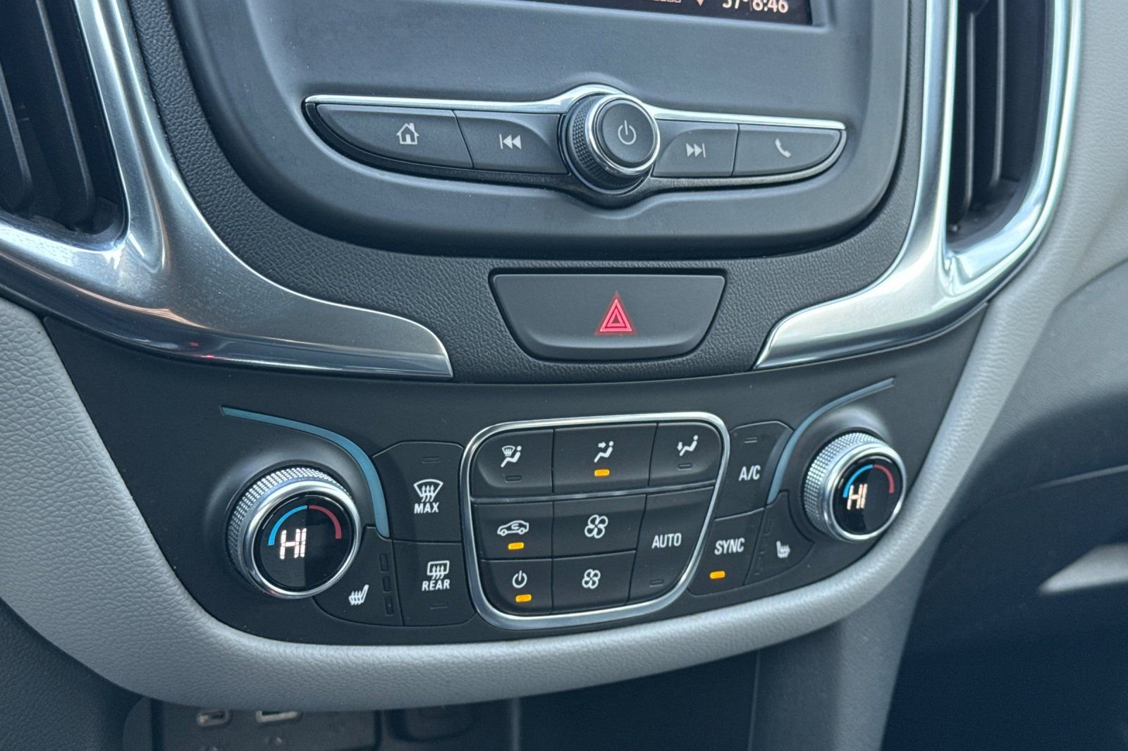 Certified 2021 Chevrolet Equinox LT w/ Driver Convenience Package image 22