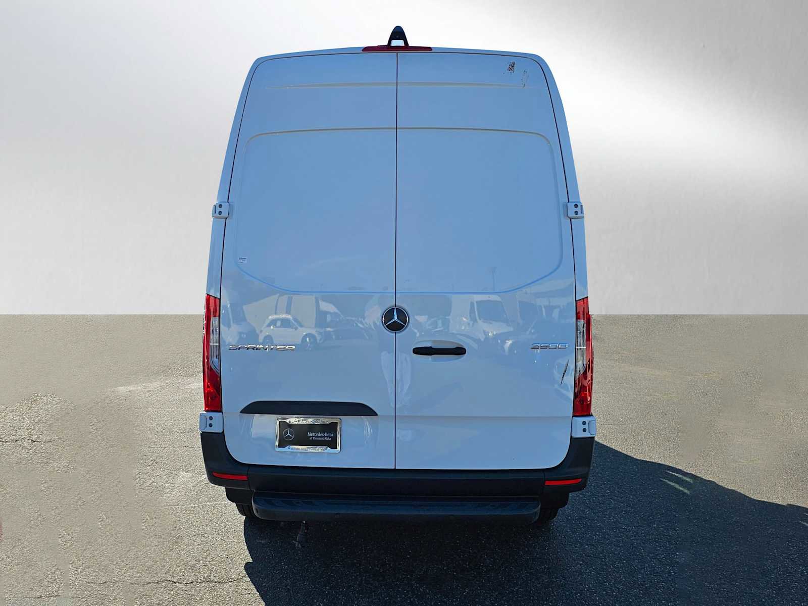 Used 2025 Mercedes-Benz Sprinter 2500 image 4