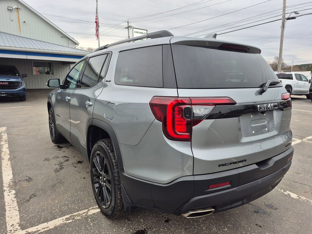 Used 2023 GMC Acadia SLE w/ Driver Convenience Package image 7