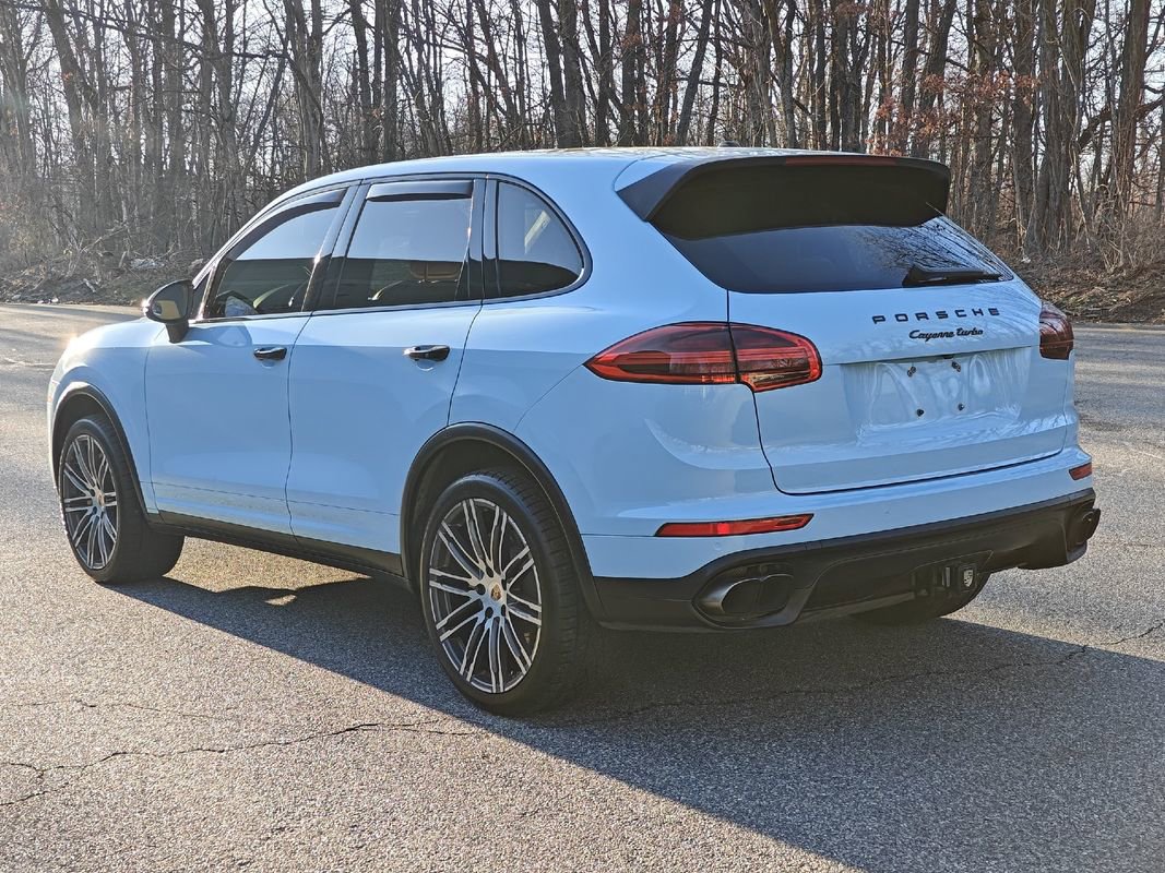 Used 2015 Porsche Cayenne Turbo AWD/4WD image 6